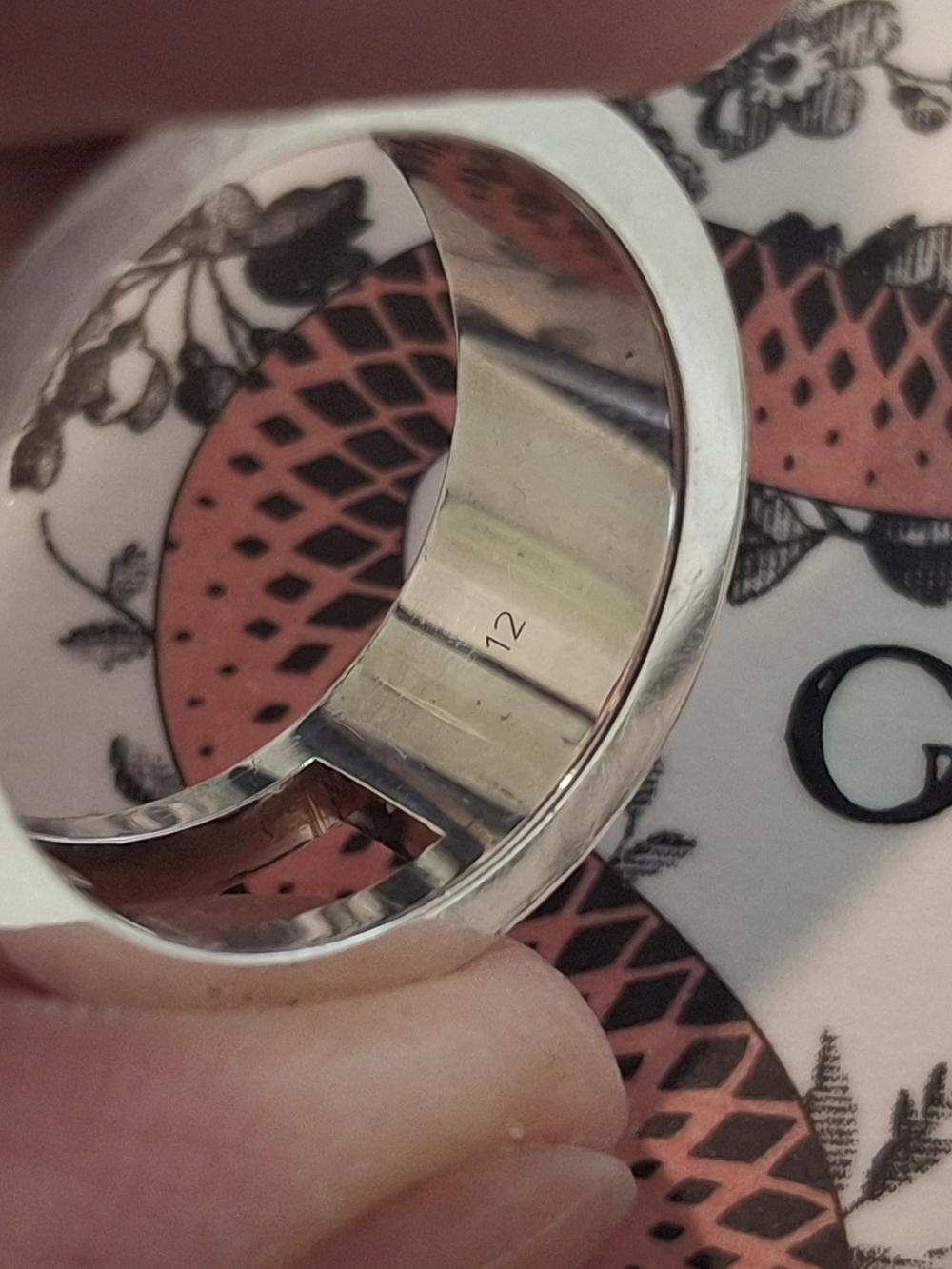Gucci Sterling Silver Ring with Logo - Picture 5 of 6
